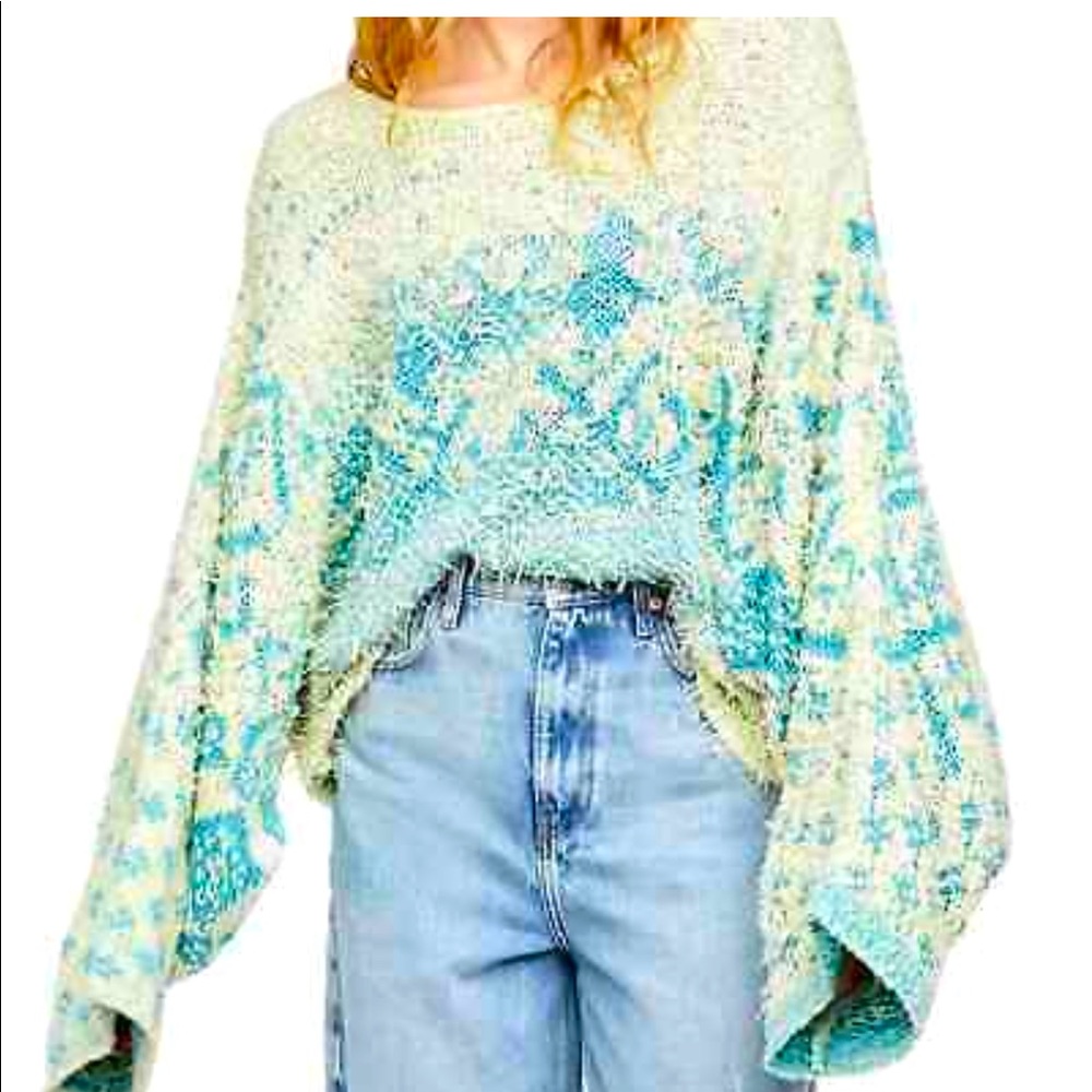 SOLD!! Free People Sugar Mountain Long Sleeve Overside Sweater Size Small NWT